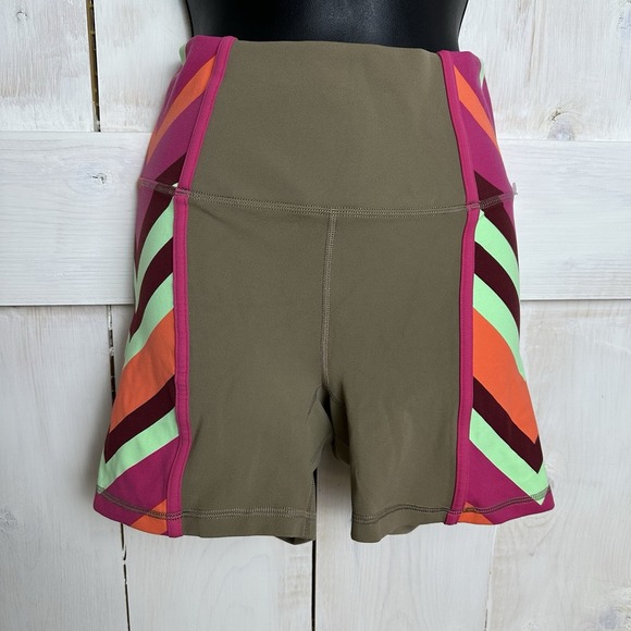 Free People Movement High Rise Biker‎ Shorts Brown Striped Side Panel NEW Size S - Picture 2 of 7